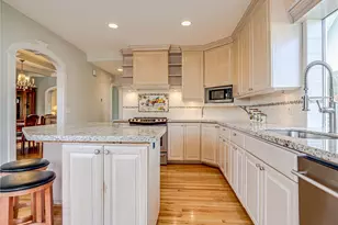 4026 Burke Ave N, Seattle, WA 98103 - Photo 10