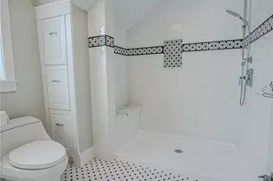 4026 Burke Ave N, Seattle, WA 98103 - Photo 24