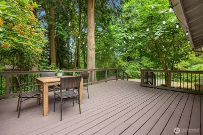 9820 NE Beach Crest Drive, Bainbridge Island, WA 98110 - Photo 4