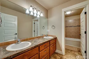 200 Pine Ridge Dr, Woodland, WA 98674 - Photo 26