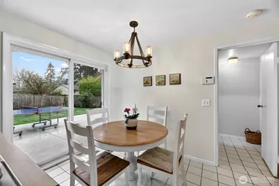 12627 SE 59th Street, Bellevue, WA 98006 - Photo 18