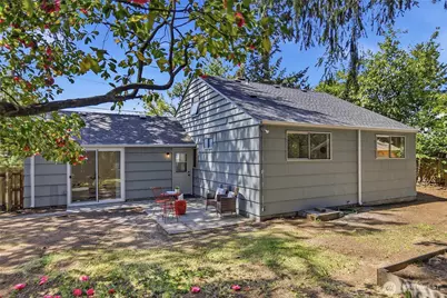 18024 Corliss Avenue N, Shoreline, WA 98133 - Photo 32