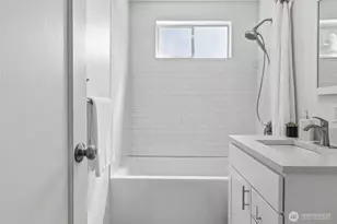 18024 Corliss Ave N, Shoreline, WA 98133 - Photo 20