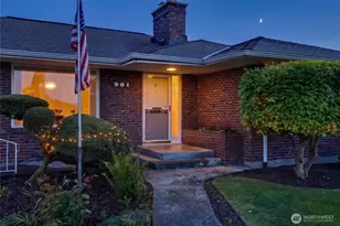 901 Rucker Ave, Everett, WA 98201 - Photo 2