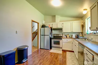 73 NW Roeder Drive, Oak Harbor, WA 98277 - Photo 8
