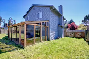 73 NW Roeder Dr, Oak Harbor, WA 98277 - Photo 34