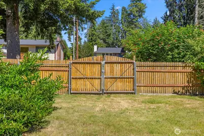 8119 190th Street SW, Edmonds, WA 98026 - Photo 34