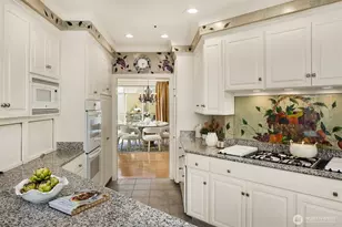 8496 NE Woodland Cove Dr, Kirkland, WA 98034 - Photo 20