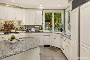 8496 NE Woodland Cove Dr, Kirkland, WA 98034 - Photo 18