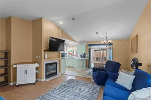 1305 185th St E, Spanaway, WA 98387 - Photo 4