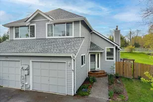 19906 28th Ave W, Lynnwood, WA 98036 - Photo 2