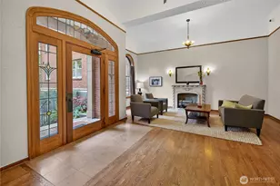 124 Warren Ave N, Seattle, WA 98109 - Photo 2