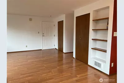 731 N 94th Street #8, Seattle, WA 98103 - Photo 36