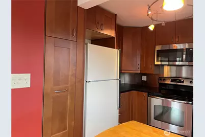 731 N 94th Street #8, Seattle, WA 98103 - Photo 16