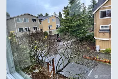 731 N 94th Street #8, Seattle, WA 98103 - Photo 40