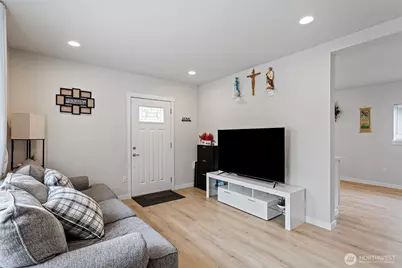 9251 S Park Avenue, Tacoma, WA 98444 - Photo 18