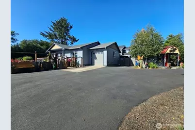 830 Wawona Avenue SW, Ocean Shores, WA 98569 - Photo 2