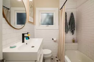 314 NE 56th St, Seattle, WA 98105 - Photo 16