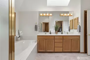 24135 SE 16th Pl, Sammamish, WA 98075 - Photo 22
