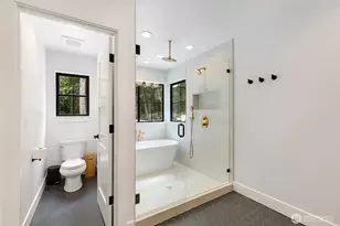 26237 SE Old Black Nugget Rd, Issaquah, WA 98029 - Photo 24