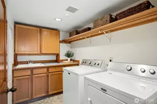2420 Squak Mountain Loop SW, Issaquah, WA 98027 - Photo 24