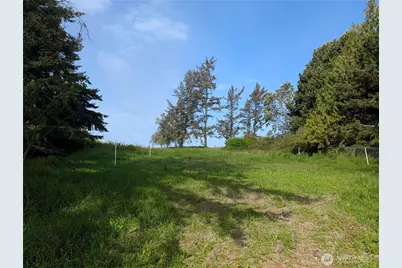 2089 West Beach Road, Oak Harbor, WA 98277 - Photo 16