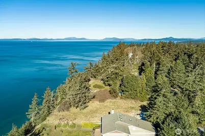 2089 West Beach Road, Oak Harbor, WA 98277 - Photo 2