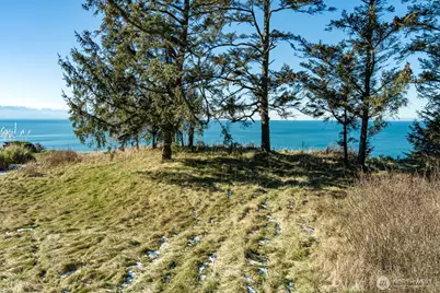 2089 West Beach Road, Oak Harbor, WA 98277 - Photo 6