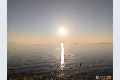 2089 West Beach Road, Oak Harbor, WA 98277 - Photo 10