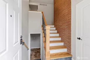 826 Maplewood Ave, Kent, WA 98030 - Photo 2