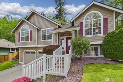 1995 Miss Ellis Loop NE, Poulsbo, WA 98370 - Photo 2