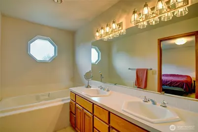 3805 N Avenue W, Anacortes, WA 98221 - Photo 18