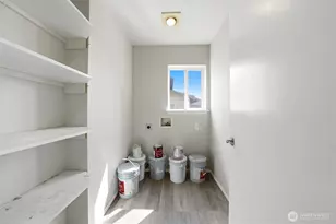 725 NW Sunburst Ct, Moses Lake, WA 98837 - Photo 8