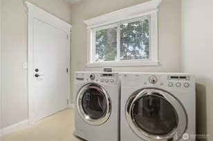 15430 SE 67th Pl, Bellevue, WA 98006 - Photo 20