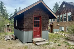 400 Bluff St, Winthrop, WA 98862 - Photo 2