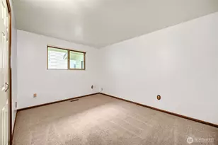 24806 10th Ave S, Des Moines, WA 98198 - Photo 8