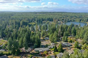 30 E Rainier Dr, Allyn, WA 98524 - Photo 34