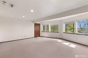 30 E Rainier Dr, Allyn, WA 98524 - Photo 26