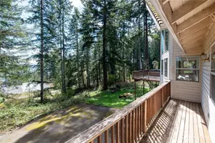 30 E Rainier Dr, Allyn, WA 98524 - Photo 30