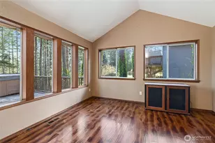 30 E Rainier Dr, Allyn, WA 98524 - Photo 16