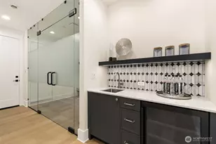 10630 SE 22nd St, Bellevue, WA 98004 - Photo 28