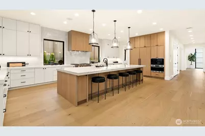 10630 SE 22nd Street, Bellevue, WA 98004 - Photo 14