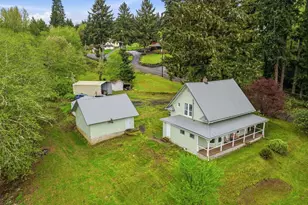 430 Carnine Rd, Castle Rock, WA 98611 - Photo 1