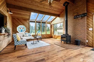 987 E Crescent Harbor Rd, Oak Harbor, WA 98277 - Photo 18