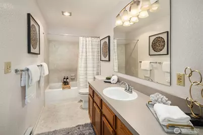 7518 24th Avenue NW #201, Seattle, WA 98117 - Photo 18