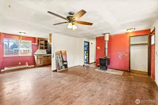 31 Sunrise Pl, Port Angeles, WA 98362 - Photo 2