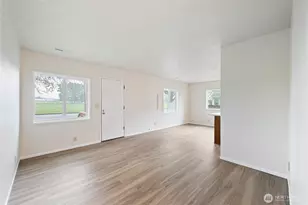 1123 7th Ave, Longview, WA 98632 - Photo 2