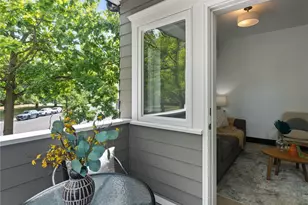 2019 Cornwall Ave, Bellingham, WA 98225 - Photo 4