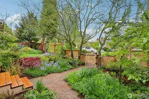1514 NE 70th St, Seattle, WA 98115 - Photo 2