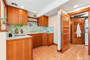 1514 NE 70th St, Seattle, WA 98115 - Photo 34